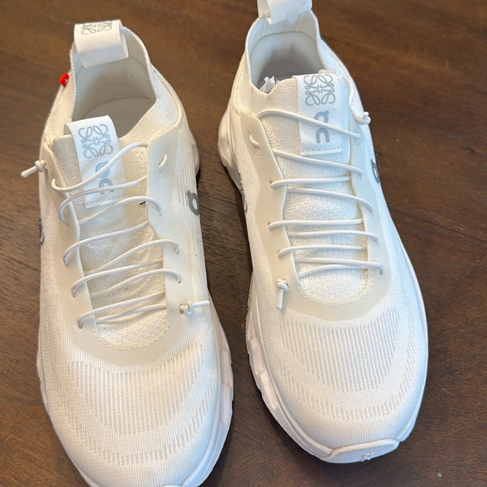 Cloud cloud tech sneakers. Brand new